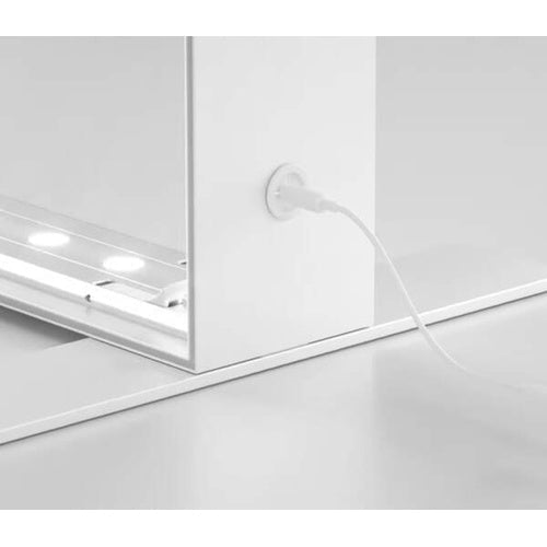 セゴライトボックスの側面下部にあるVP用DCキャップ周辺と電源ケーブルの接続例｜誉展示会