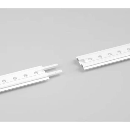 セゴライトボックス用LED延長コネクターと接続前のLEDバー｜誉展示会